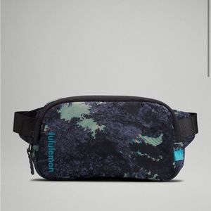 🍋 Mini Belt Bag NWT